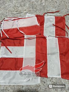 20 lembar dan 10 lembar bendera merah putih kecil untuk di spion