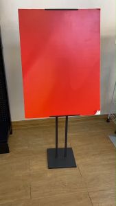 ขาตั้งป้ายโฆษณา วางป้ายโฆษณาป้ายโชว์สินค้า ตรงและเอียง มุมมองกลาง 10 ปริมาณ