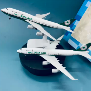 Mô hình trưng bày máy bay hãng hàng không EVA Air ( Đài Loan ) tỉ lệ 1:400 20cm hợp kim cao cấp bánh xe liền thân