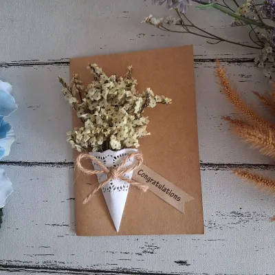 ของขวัญปัจฉิม ของขวัญปีใหม่ การ์ดอวยพรดอกไม้แห้ง Card 9.5x11.5 cm | Congratulations