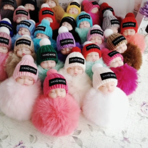 Gantungan Kunci Boneka Bayi Bulu Pompom Keychain Sleepy Baby Doll Gantungan Tas Ransel Baby Lucu Berbulu