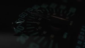 PITAKA MagEZ Car Mount Pro with Wireless MagSafe Charging - Suction Cup