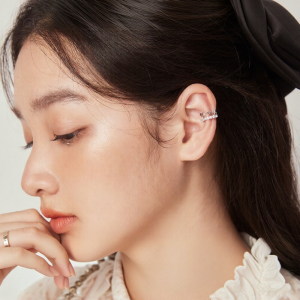 DODO.GOGO | DODOGOGO Star Zircon Earring No Piercing Required Womens Fashion Jewelry  2024 Design Single Piece Alloy Embedded