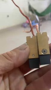 BỘ 2 C CHỔI THAN TỲ DÙNG CHO ỔN ÁP