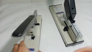 BẤM KIM SỐ ĐẠI 50LA MÁY BẤM KIM SỐ ĐẠI MÁY DẬP KIM LỚN ĐỒ ĐÓNG TẬP DÀY