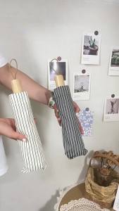 YYBAIO | Striped Three-fold Rain Umbrella