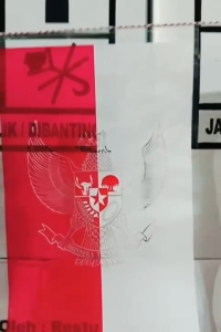 [100gr] T915 | Bendera Tali Merah Putih 1 Pack Isi 20 Lembar Panjang Kurang Lebih 5 Meter | Bendera Renteng isi 20pcs