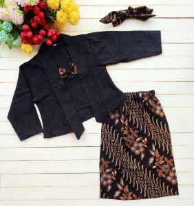 Kebaya Kutubaru Bayi dan Anak Perempuan Embos Batik Lengan Panjang Rok Panjang (6 bulan - 4 tahun) | Setelan Kebaya Anak Lengan Panjang