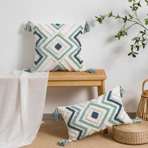 Geometric Bohemian-style throw pillow cover with a modern and simple design suitable for sofas in daily bedrooms living rooms