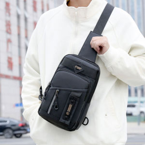 ARCTIC HUNTER กระเป๋าผู้ชาย กระเป๋าคาดอกผช กระเป๋าคาดอกผู้ชาย ผู้ชายใหม่กระเป๋าสะพายไหล่กระเป๋าคาดหน้าอกผู้ชายกระเป๋าสะพายข้างฉบับภาษาเกาหลีวัสดุ Pu กันน้ำเบามากทนทานต่อการสึกหรอ