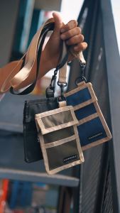 KIZARU Tas Selempang Sling Wallet Black Navy Army