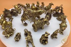 Decor Mini Tượng Ngựa Xích Thố Phong Thủy Tượng Nhỏ 12 Con Giáp Trang Trí Bằng Đồng Thau - Đồ Đồng Thuận Tâm