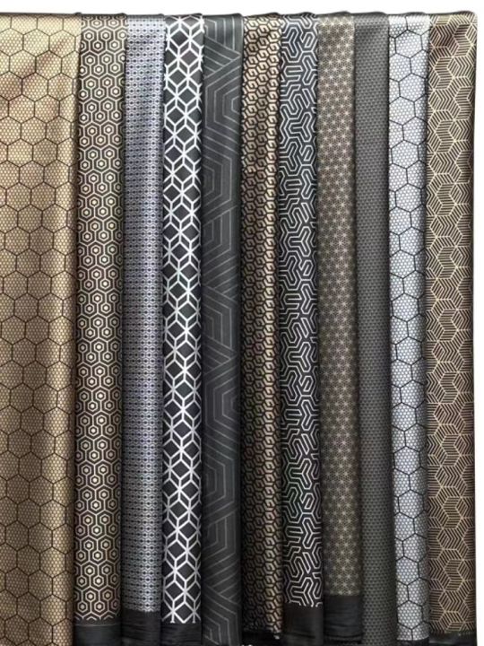 New 2025 Graphene Inner Black Gold down Jacket High End Thermal Insulation Clothing Fabric Anti-Down High Tech Geometric Pattern