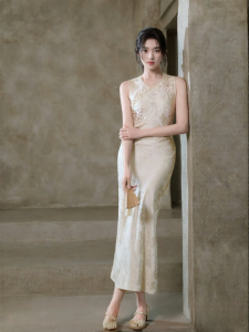 JK&JS | Rayon Embroidered Sleeveless Cheongsam Dress