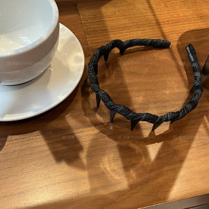 Long Tooth Comb Hairband Hair Accessories Face Washing Headwear Top Skull Decoration Fresh Outrageous Korean Style Hairpins