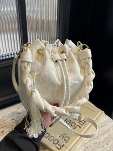 New Chinese Style Bucket Bag Womens Crossbody Shoulder Chain Bag Summer 2024 Fashionable Versatile Korean Trend Soft PU Leather