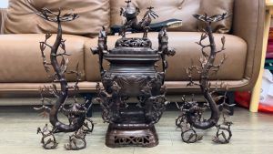 Bộ đỉnh trúc cao 60cm bằng đồng màu tím mận cực đẹp 3 món (Chiều cao thực khoảng 56cm)