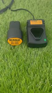 ชุดแท่นชาร์จพร้อมแบต ทรงสามเหลี่ยม สว่านไร้สาย 12V - 24V Li-ion แบตเตอรี่ Lithium-ion Battery แบตลิเธียมไอออน