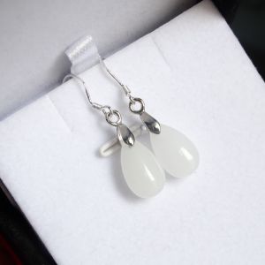 สไตล์ใหม่เงินบริสุทธิ์ Waterdrop หยกต่างหู Face พรางหุ่น อินเทรนด์ เครื่องประดับ ผู้หญิง เครื่องประดับแฟชั่น Fresh Out Original ดีไซน์