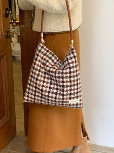 กระเป๋าสะพายไหล่ลายสก็อตผ้าขนสัตว์ กระเป๋าถือทรงเทรนด์สำหรับเดินทางไปทำงานและโรงเรียน กระเป๋าสะพายข้างแบบลำลอง กระเป๋าสะพายไหล่แบบลำลอง