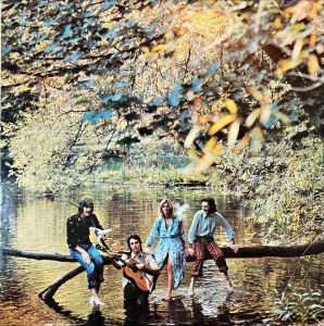 [ แผ่นเสียง Vinyl LP ] Artist : Wing  Album : Wild Life Cover : VG+ Disc : VG++ Manufactured : US Released : 1971 Price : 1150