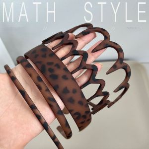 Acrylic Leopard Print Hairband for Women from MATHILDA Japan-Inspired Minimalist Design with Wave Pattern Washable Face Vine
