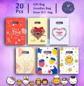 Gift Bag 20pcs Goodies Bag Door Gift (69) Golden Triangle Love Ribbon Love Thank You Red Love Smile Face Strawberry Jewelry Beg Plastic Bag 礼物袋礼品袋购物袋.