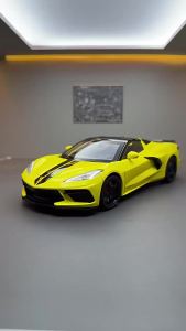 1:22 Scale C8 SL63 Alloy Sports Car Diecast Model Toy Front Wheel Steering with Sound Light Pull Back Vehice Home Decor Ornament