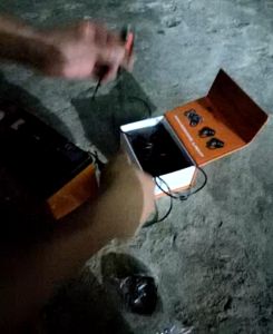 Ánh Sáng Mạnh Mẽ: Đèn Trợ Sáng Bi Cầu 2 Màu Cốt Vàng Pha Trắng Viền Đỏ - Hợp Kim Chống Nước Siêu Sáng Cho Các Xe