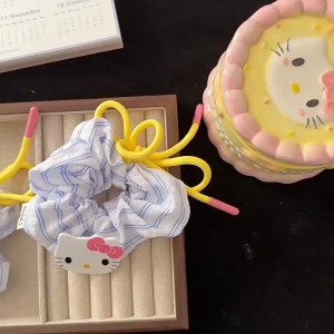 Scrunchies dây cột tóc sọc xanh đính nơ vàng xinh xắn