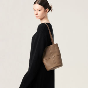 AVALEA | Casual Hobo Style Togo Leather Bucket Bag