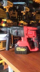 Máy khoan bê tông dùng pin 3 chức năng DWT pin 15 cell