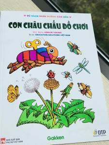 Sách - Dtpbooks - Con châu chấu đồ chơi - Tủ sách nuôi dưỡng tâm hồn