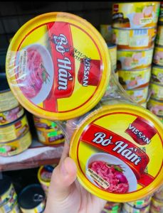 Thùng 72 hộp Bò Hầm lon in Vissan hộp 150g Date 2028 - V130T