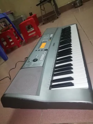 Đàn Organ Yamaha PSR vn300