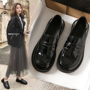 Retro Flat Bottom Loafers Womens Shoes British Style Versatile Commuter Shoes Size 41-43 Fashionable round Toe Rubber Sole
