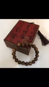 Vòng Tay Trầm Hương Phong Thủy Nam 14mm Tài Lộc Bình An Tặng Kèm Dây Dự Phùng và Hộp Nhung