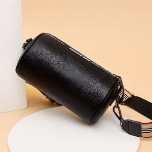 TAS WANITA TERBARU / TAS SELEMPANG TABUNG WANITA BRANDED / TAS SELEMPANG WANITA KEKINIAN