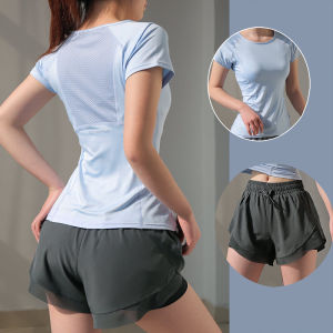 Womens Fitness Clothing Set Quick Dry Short Sleeve T-Shirt Yoga Running Two Piece Sport Shorts Set Polyester Fabric Gymwear