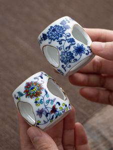 Retro Blue and White Porcelain Tea Cover Antique Ceramic Pot Bearing Cover Holder White Porcelain Tea Set Tea Ceremony Utensils Tea Pet Ornaments