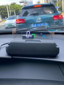 Automatic folding HUD speedometerUniversal HUD GPS speed time altitude 3D floating imagingSource factory