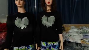 Áo SWEATER GẤU  thu đông dài tay màu ĐEN gia đình 3/4/5 người-áo đôi cặp phom rộng chất đẹp đủ size từ bé 5-90 kí [giá sĩ 1 áo ]