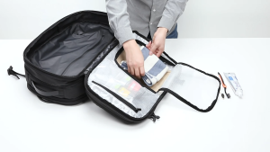 SEA CHOICE Expandable Vacuum Air Bag Backpack Business Laptop Travel Bag TSA Lock with Air Pump
