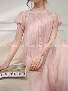 Bộ Áo Sơ Mi Tay Bồng Phong Cách Pháp Màu Hồng Có Lỗ và Chân Váy Xếp Ly
