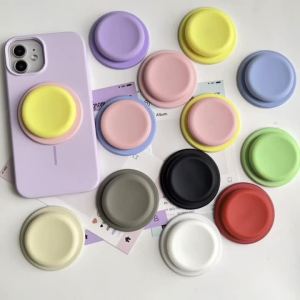 Magnetic Round Silicone Phone Grip Stand Holder Socket Griptok For iPhone 14 15 16 17 Series For MagSafe Phone Grip
