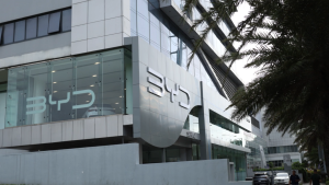 BYD Sealion 6 2024 to 2025 INJECTION TYPE Window Door Rain Visor Black w Chrome Stainless Steel Lining Thailand Quality ( Car Accessories )