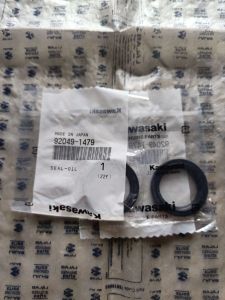 SEAL KRUK AS KANAN NINJA 150R RR SIL SEL AS KRUK NINJA 150RR SS ZX150 92049-1479