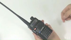 【FREE Earphone】2pcs BaoFeng UV-5R Portable Walkie Talkie Dual Band Two Way Radio Pofung UV5R Ham Radio Transceiver UV5R Promo Battery 1800mAh