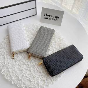 Fashionable Ladies Wallet Long Zipper Handbag Stylish PU Leather Woven Coin Purse Medium Length Spring 2022 Solid Color