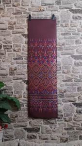 230.ผ้าไหมแกมฝ้าย ผ้าทอทั้งผืน ลายแพรวาฉัตรสวรรค์ สีเบอกันดี